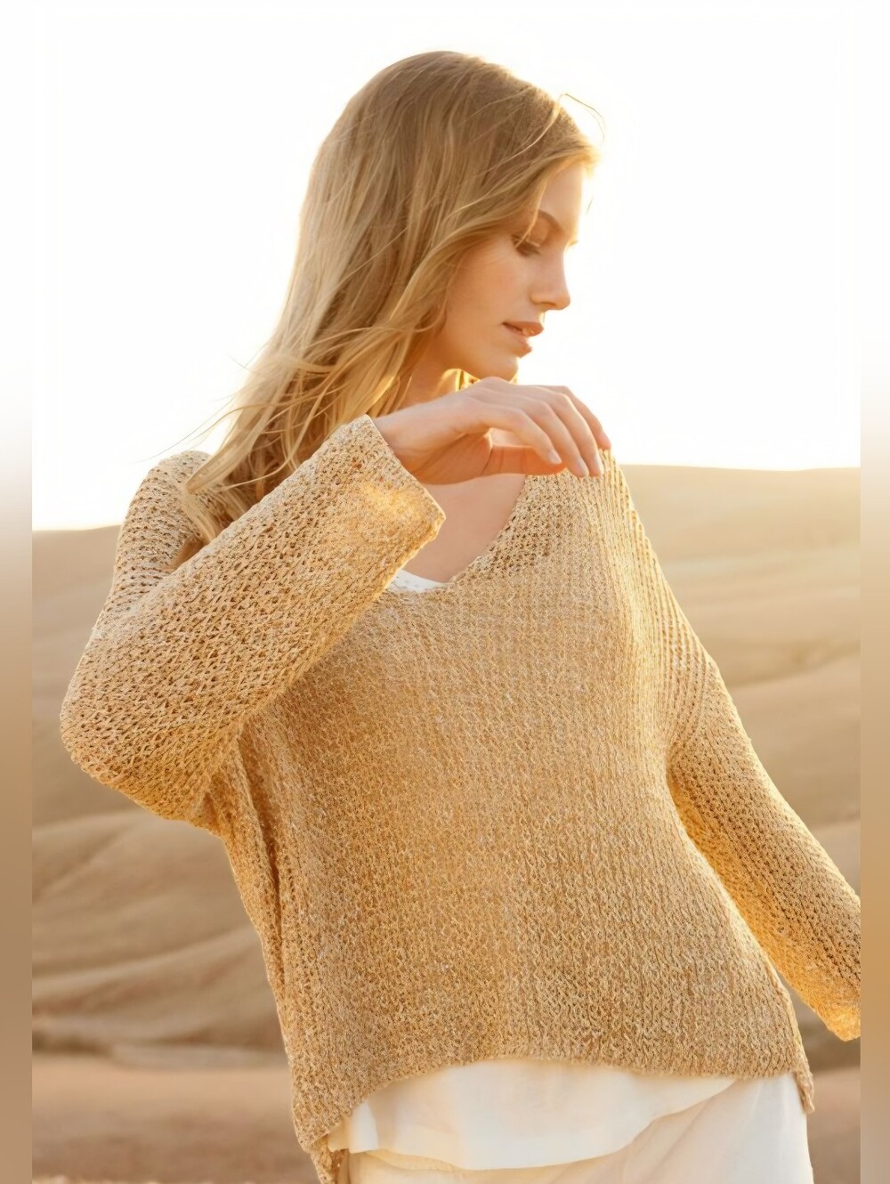 Aritzia Talula "Avenue" Open Knit V-Neck Sweater Tan XXS